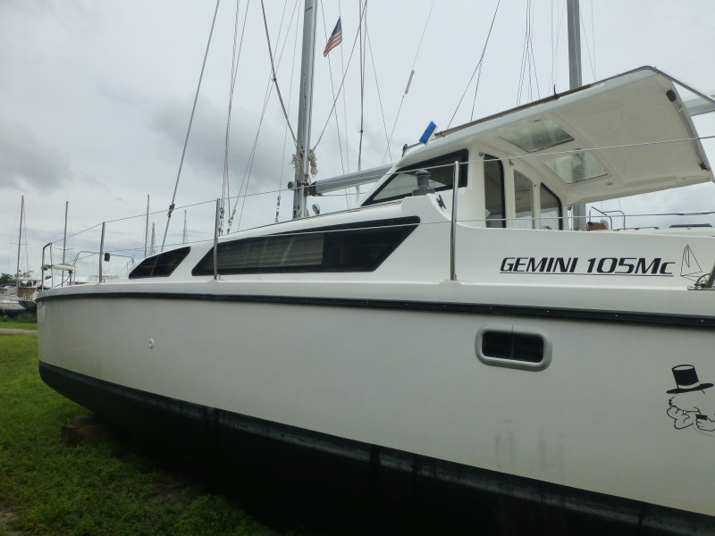 Used Sail Catamaran for Sale 2010 Gemini 105Mc Boat Highlights